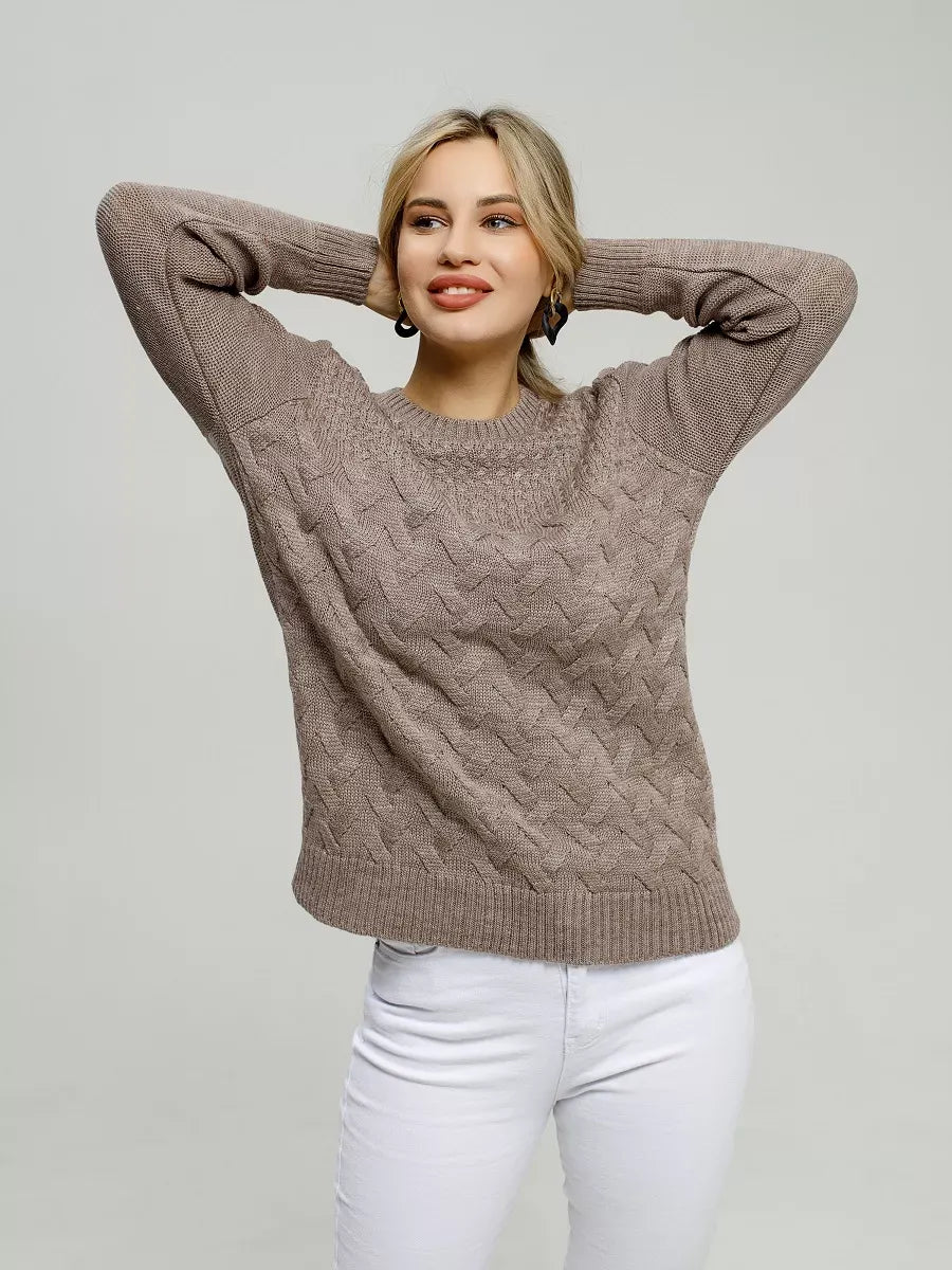 Gaia Sweater by Lauven – Warm brown knitwear offering breathable comfort and stylish sophistication.