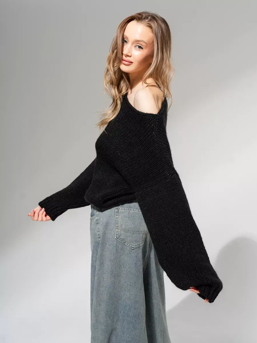 Noir Sweater by Lauven — Oversized off-shoulder knit in classic black, offering comfort and modern style.