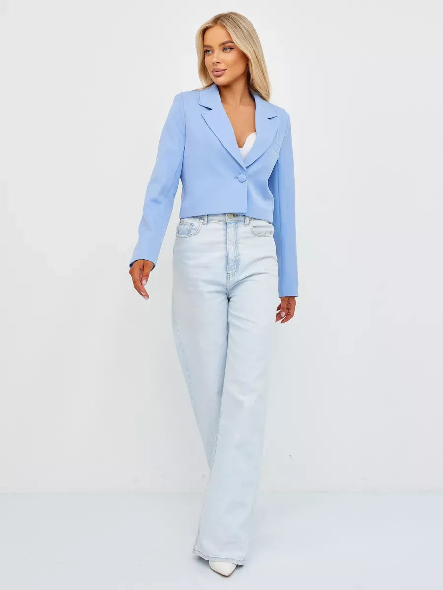 Skyline Blazer by Lauven in soft blue, showcasing a modern cropped fit and stylish elegance on a model.