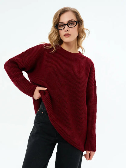 Verona Sweater by Lauven, oversized knit in deep burgundy, showcasing a relaxed fit and stylish design.
