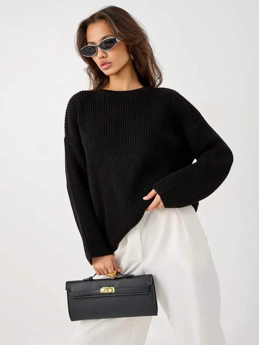 Nola Sweater by Lauven, oversized black knit with crew neck style, perfect for comfort and elegance.